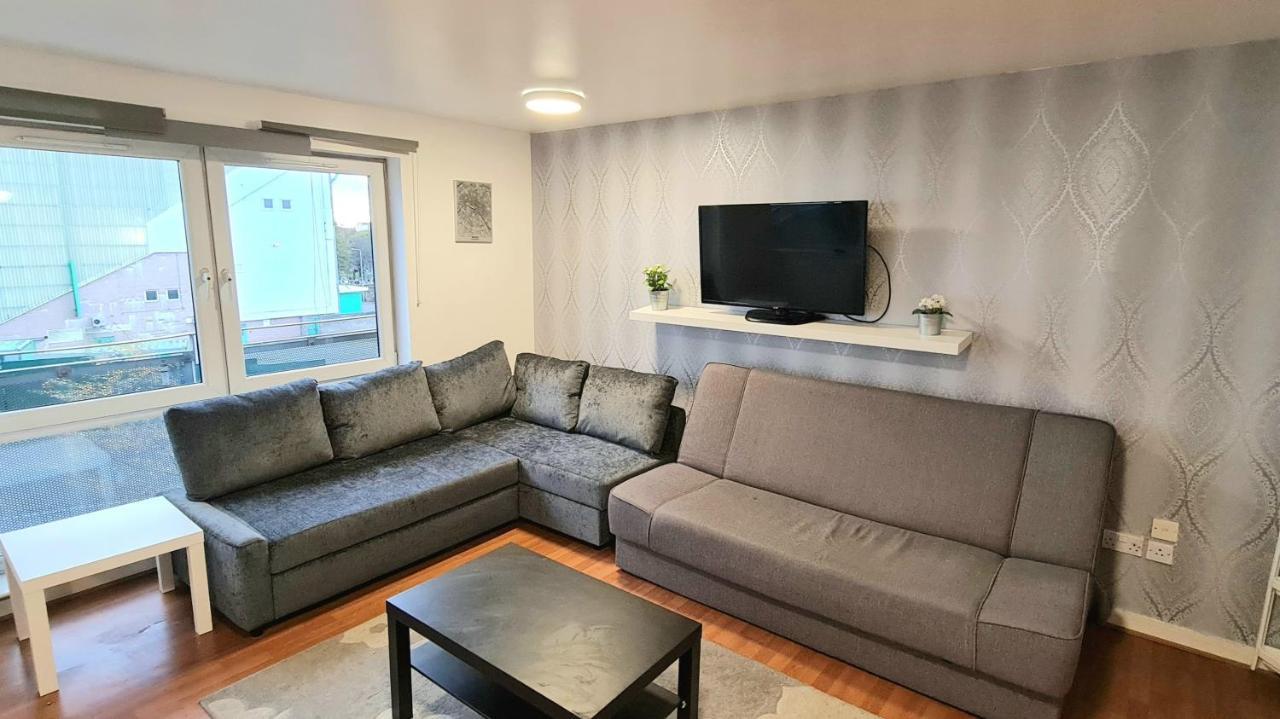 Lovely 3 Bedroom Apartment - Free Parking Единбург Екстериор снимка