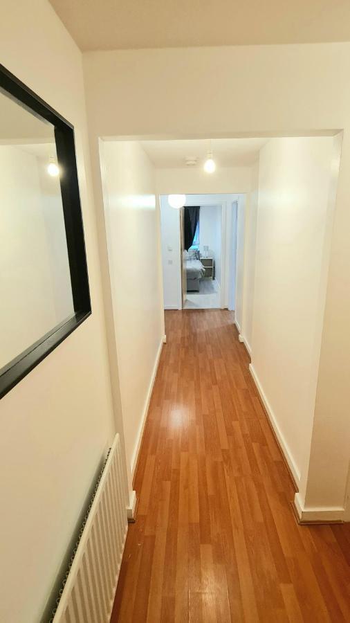 Lovely 3 Bedroom Apartment - Free Parking Единбург Екстериор снимка